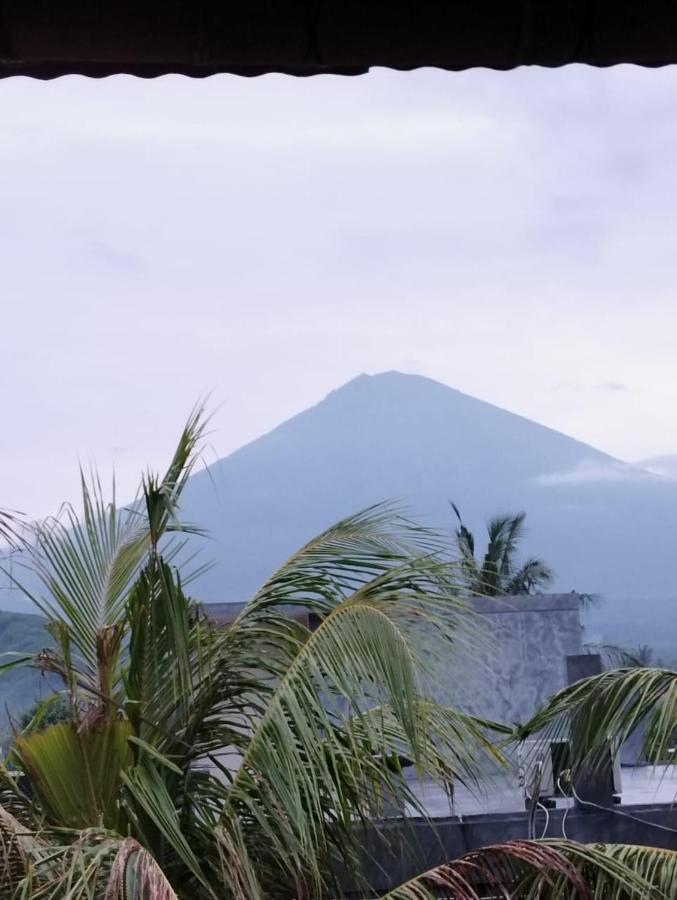 Amed Stop Inn Homestay, Rooftop Restaurant And Bar Exterior foto